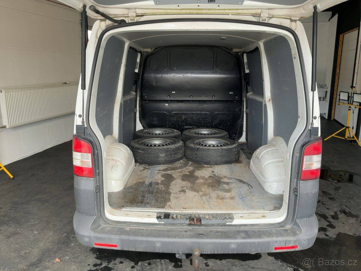 T5 Transporter 2.0 TDI 103kW,tažné,klima,serviska - 7