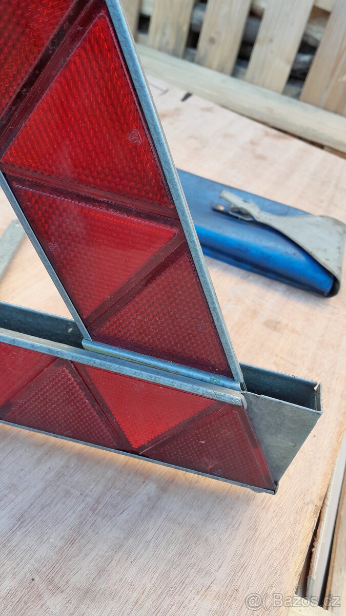 Retro výstražný trojúhelník - PAL - 7