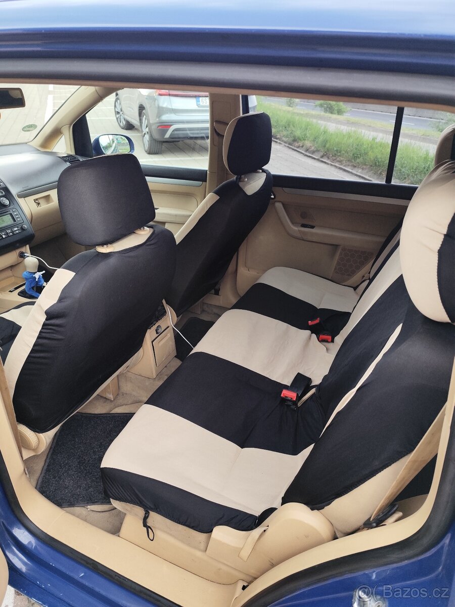 Volkswagen Touran - 7