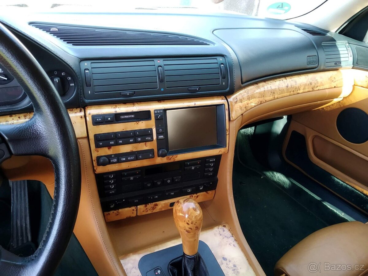 BMW 750i Individual E38 - 7