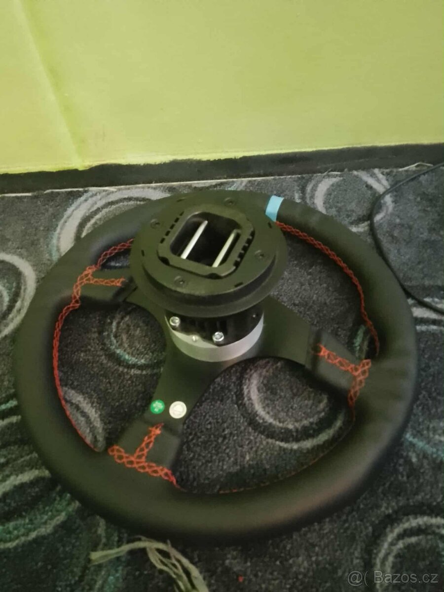 Fanatec volant R330 QR2 - 7