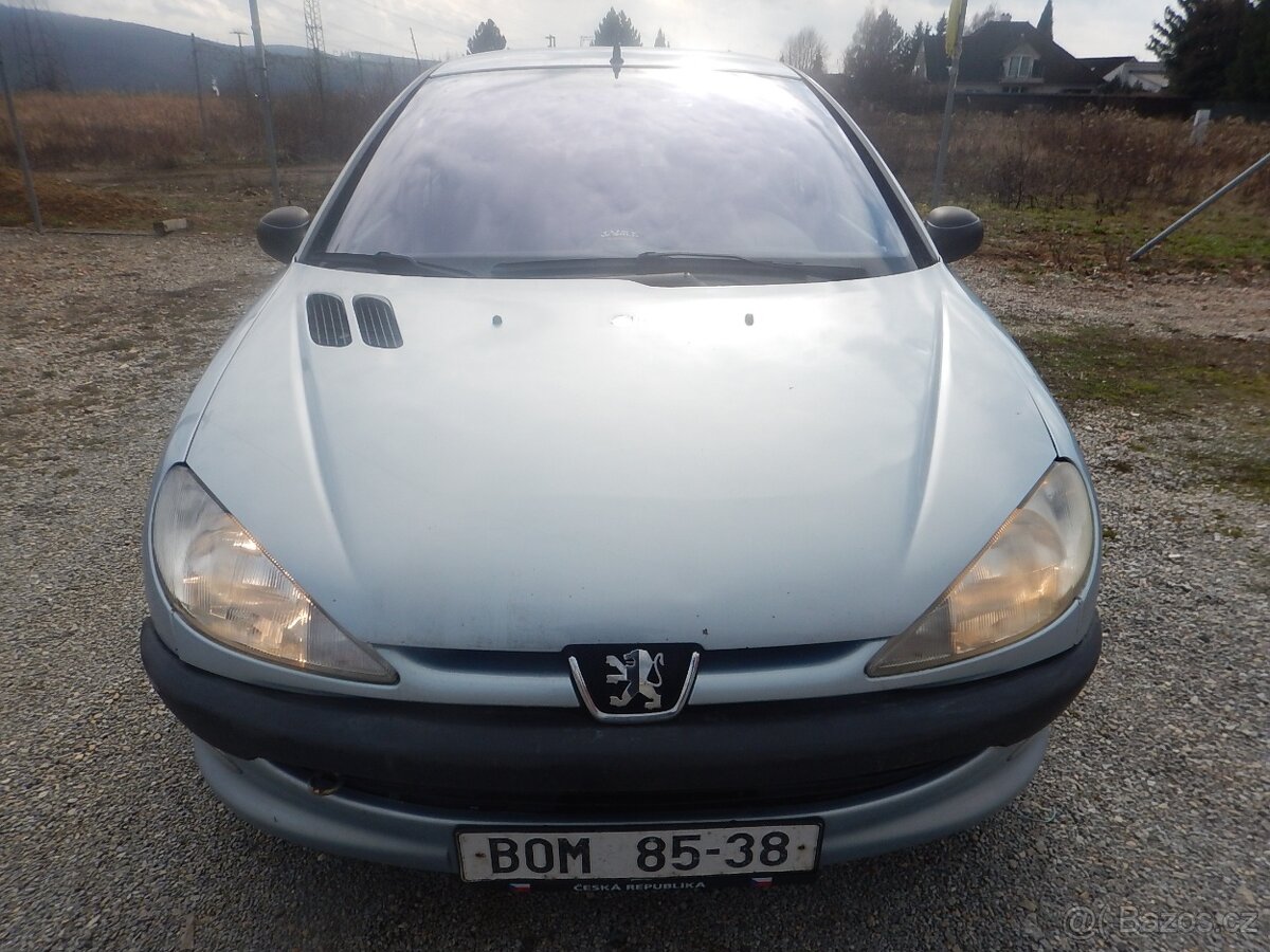 PEUGEOT 206, 1.4i - 7