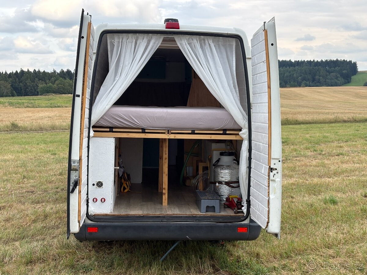 Obytná dodávka VW LT46, 2.5 TDI - 7