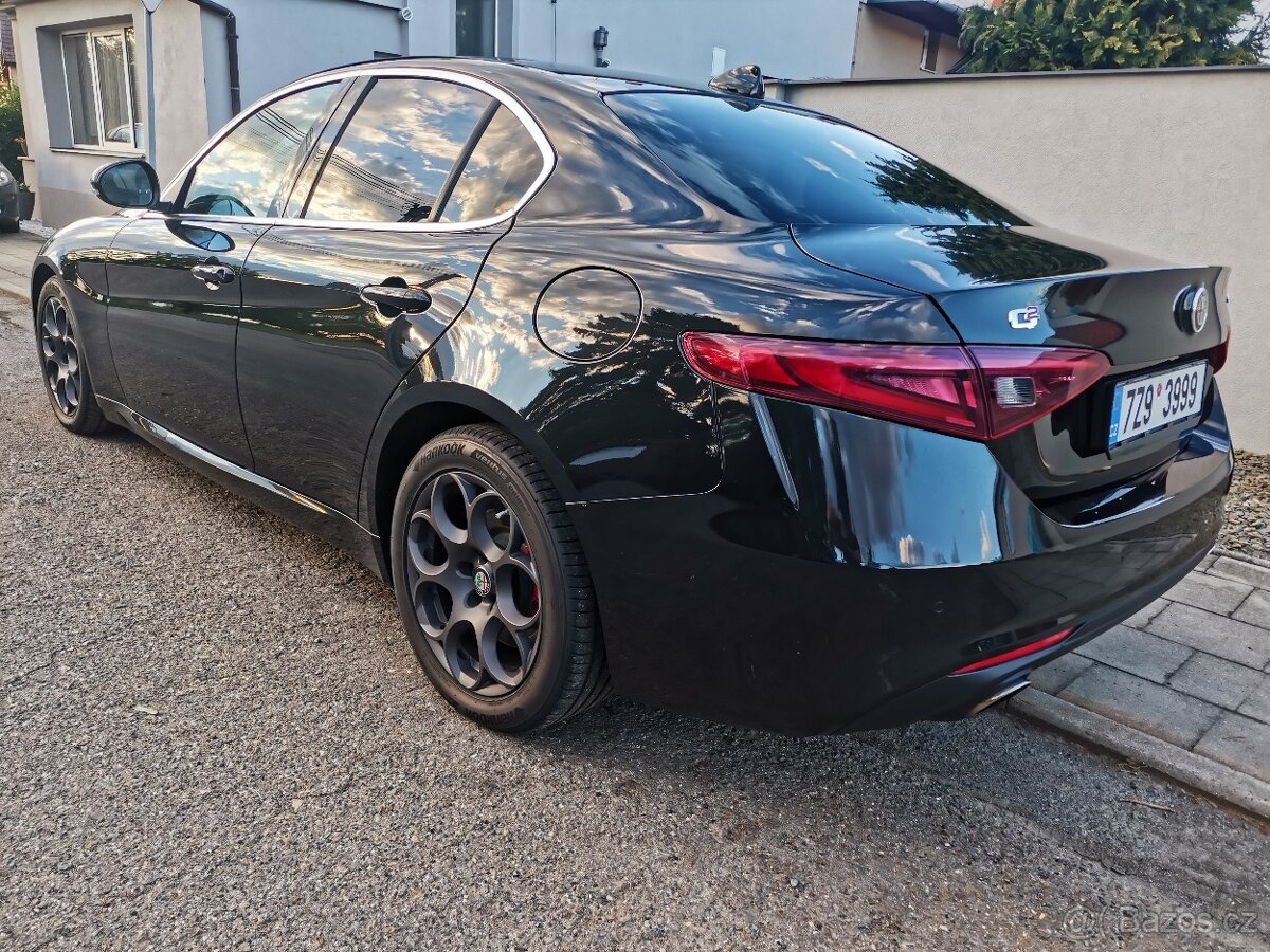 Alfa Romeo Giulia 2,0 turbo benzin - 7