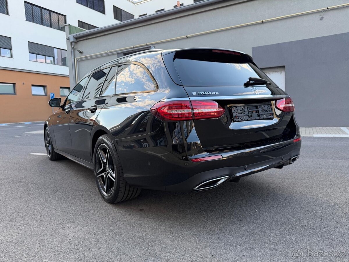 Mercedes Benz E300 de Amg - 7