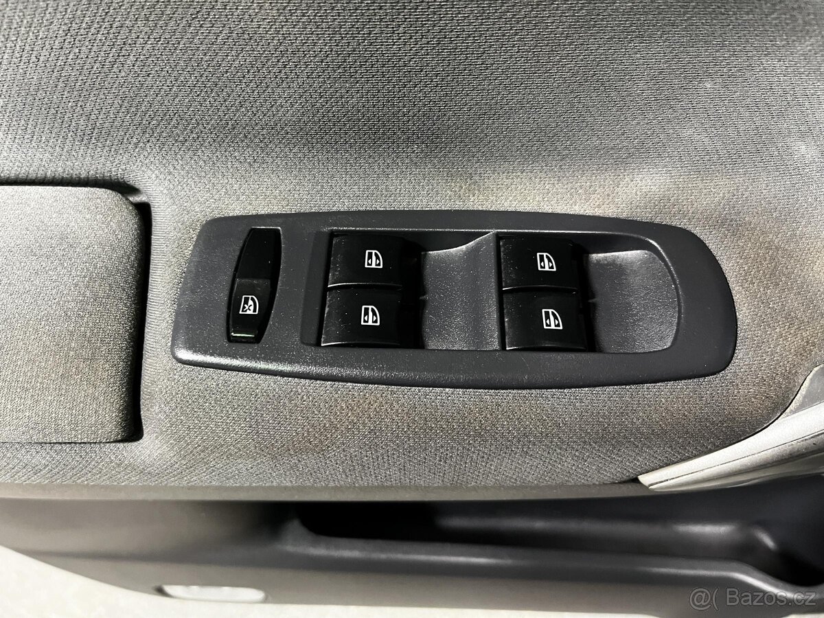 Renault Koleos 2.0dCi , 110 kW nafta, 2010 - 7