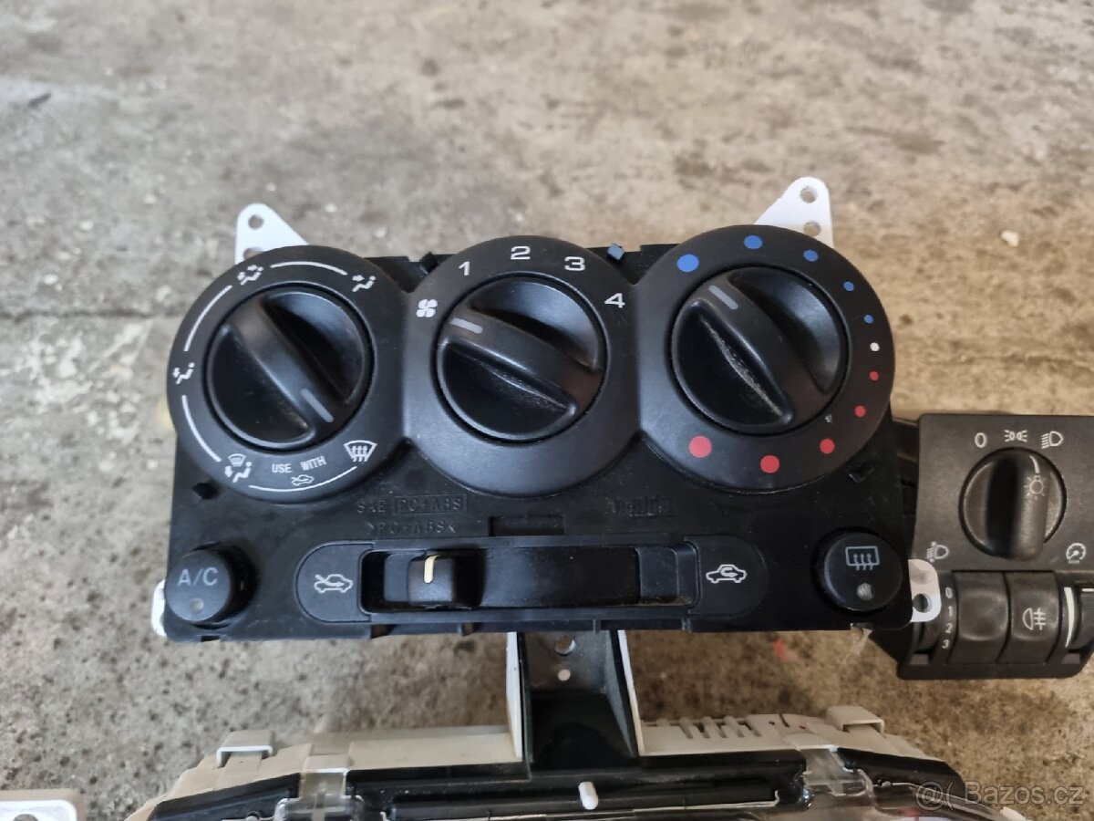 Interiérové díly Suzuki Ignis - 7