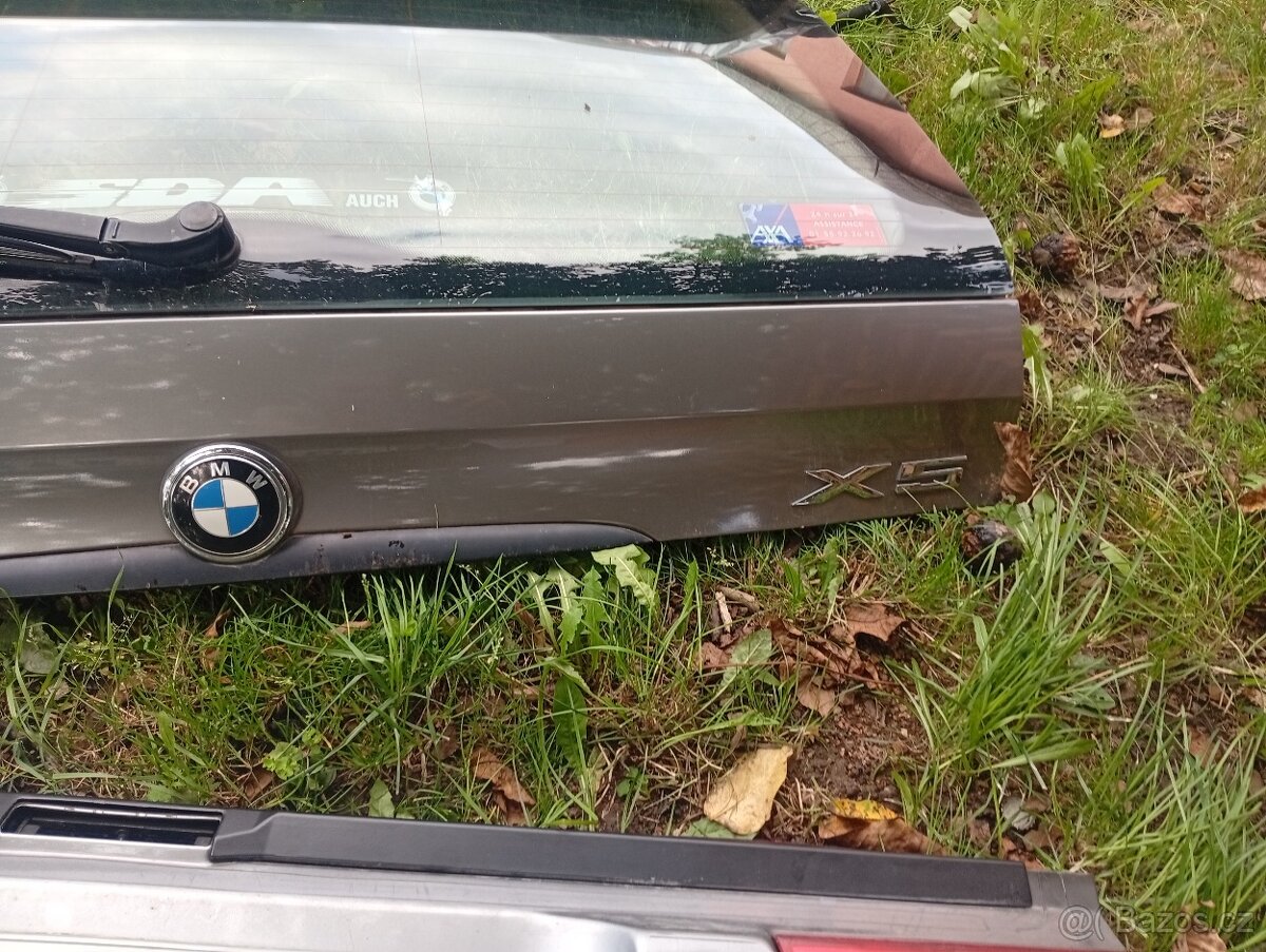 BMW X5 E53 RV 2004 VÍKO KUFRU SPODNÍ A HORNÍ, 5 DVEŘE KOMPLE - 7