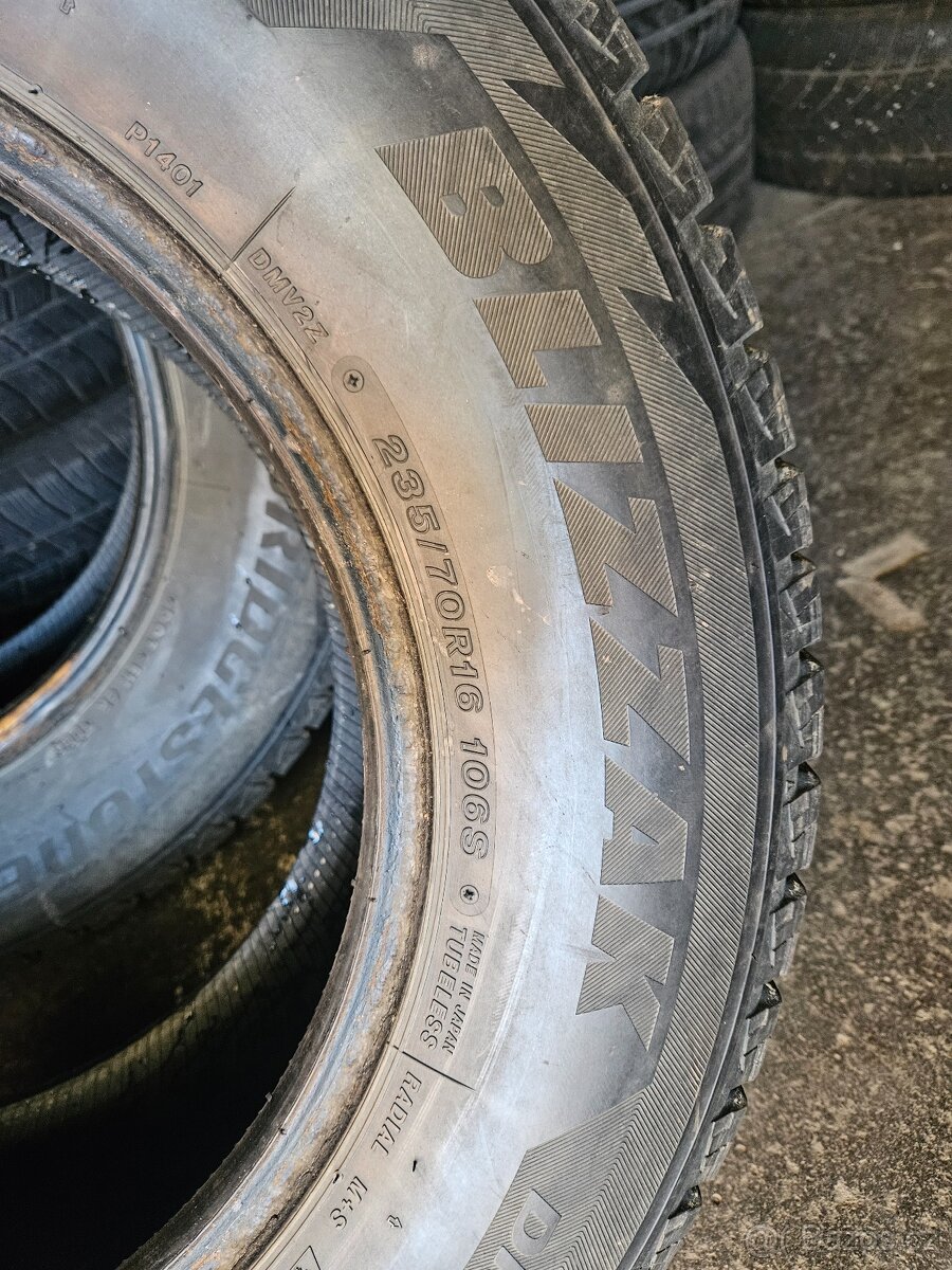 235/70R16 106S Bridgestone Blizzak - 7