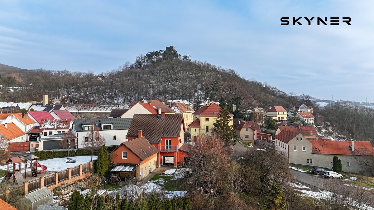 Prodej prostorného rodinného domu – ideální i pro vícegenera - 7