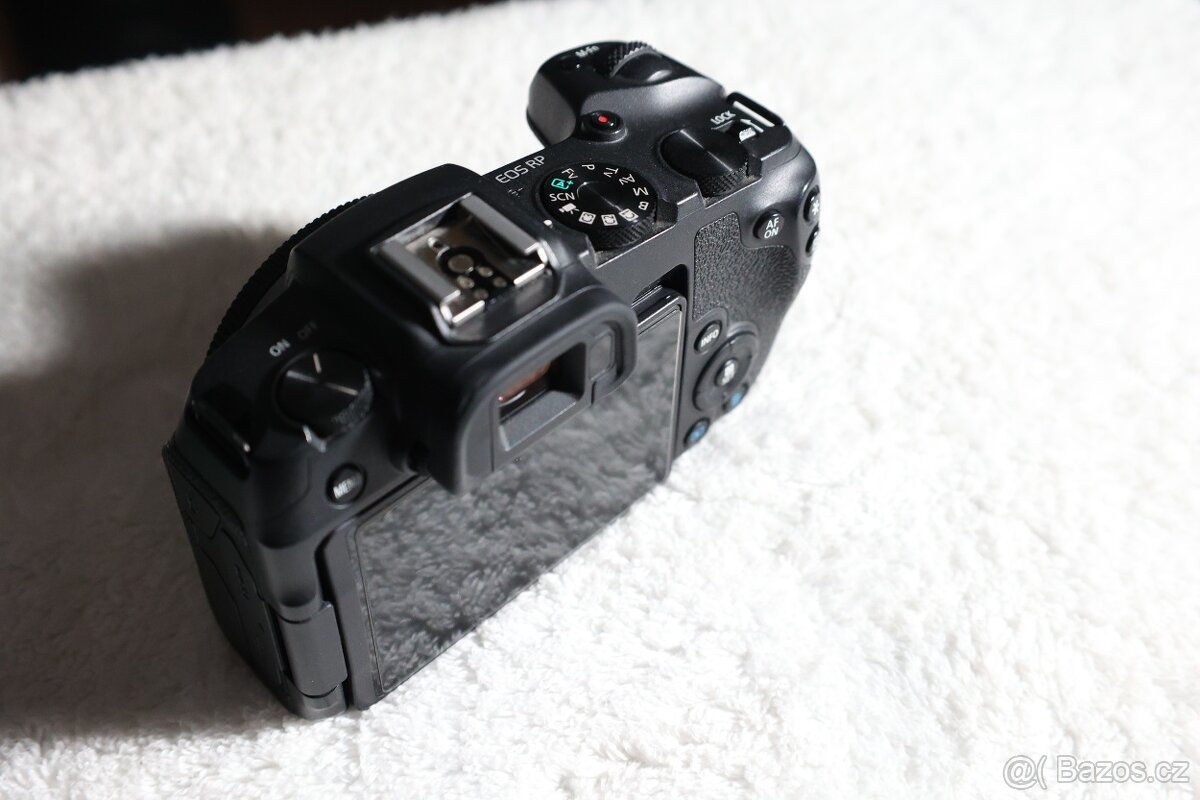 Canon RP + Příslušenství + 7 baterií - 7