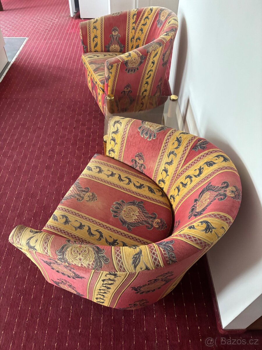 Křesla a konferenční stole - 7