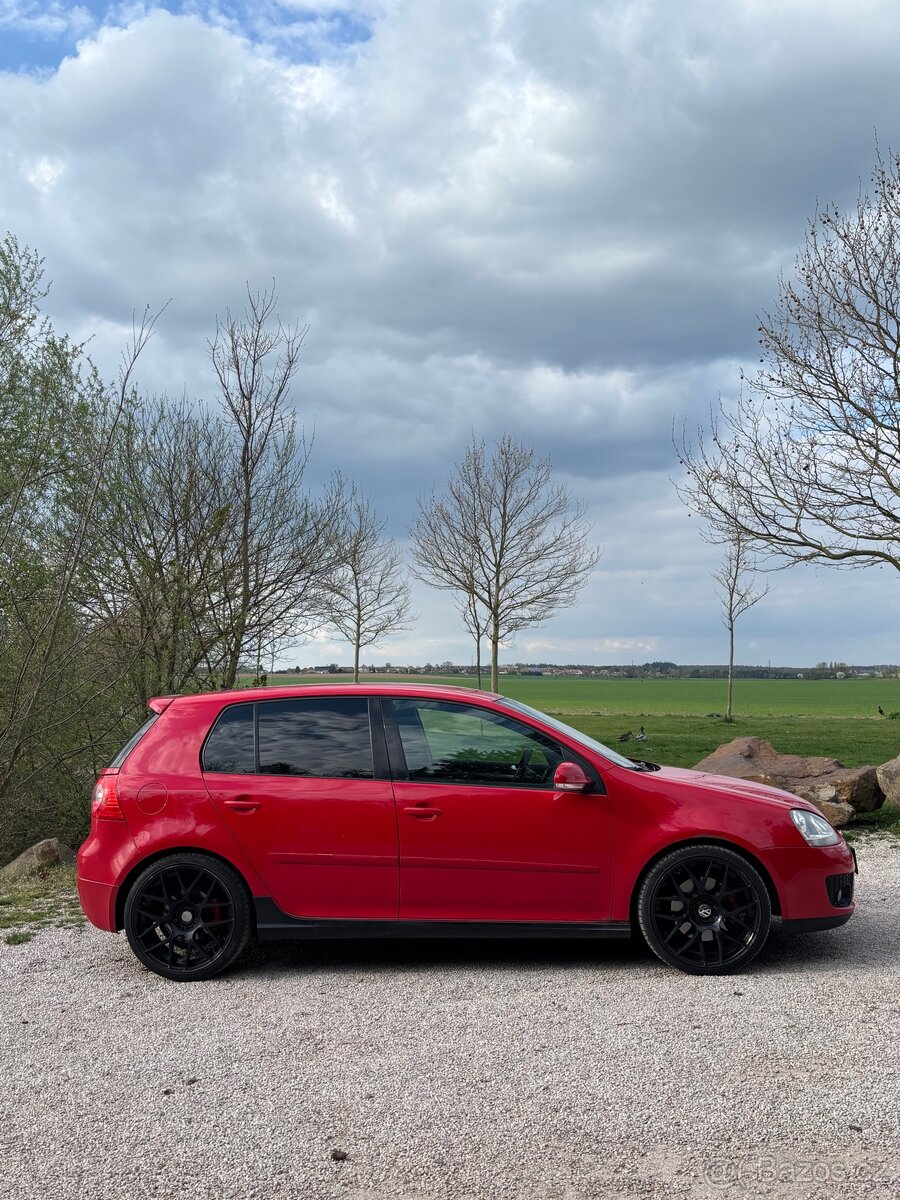 Volkswagen Golf GTI - 7