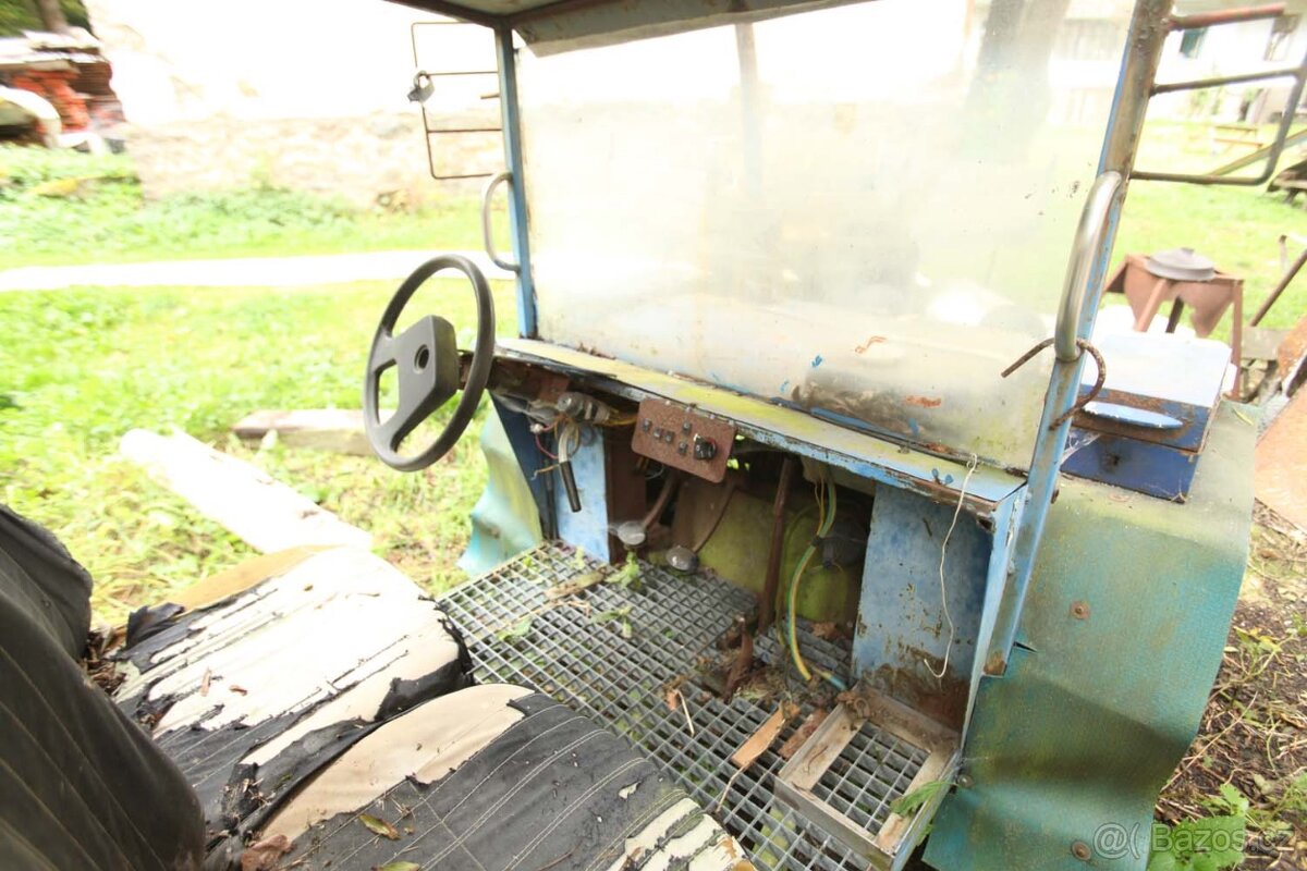 Malotraktor Trabant s korbou - 7