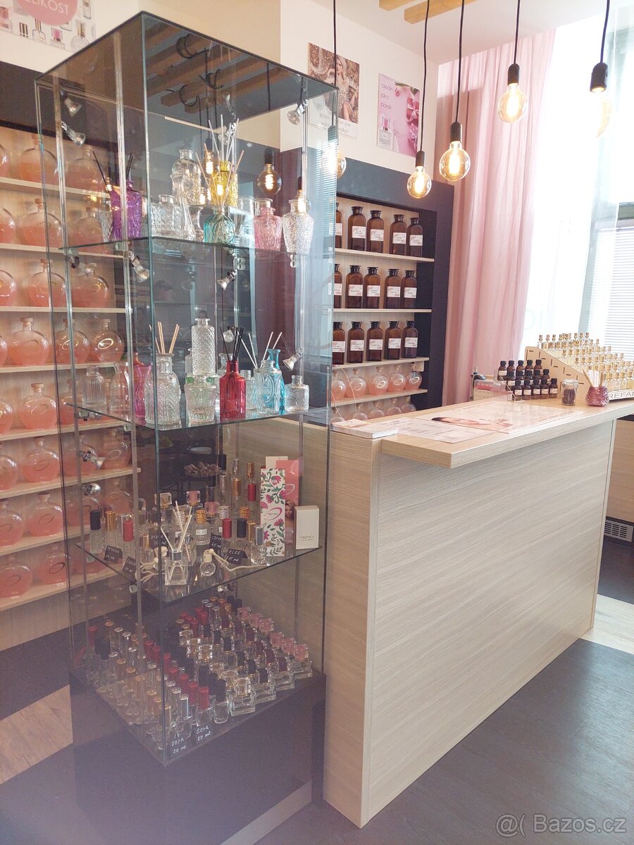 Prodejna kosmetiky a parfémů - 7