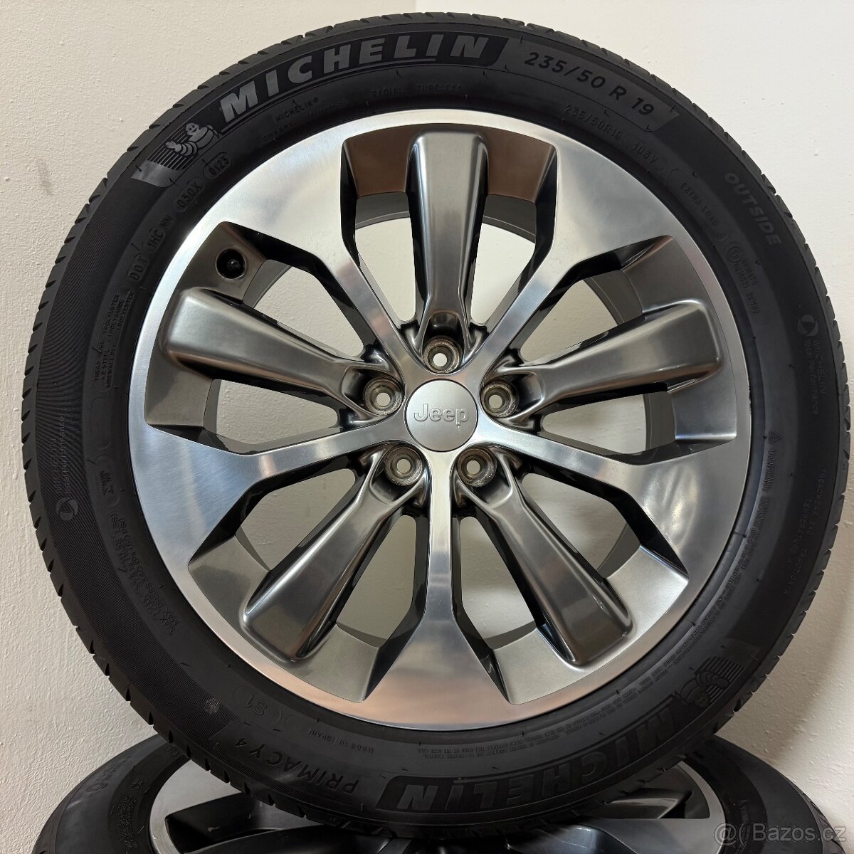 JEEP CHEROKEE 5x110 R19 ET41+LETNÍ 235/50R19 6,5mm - 7