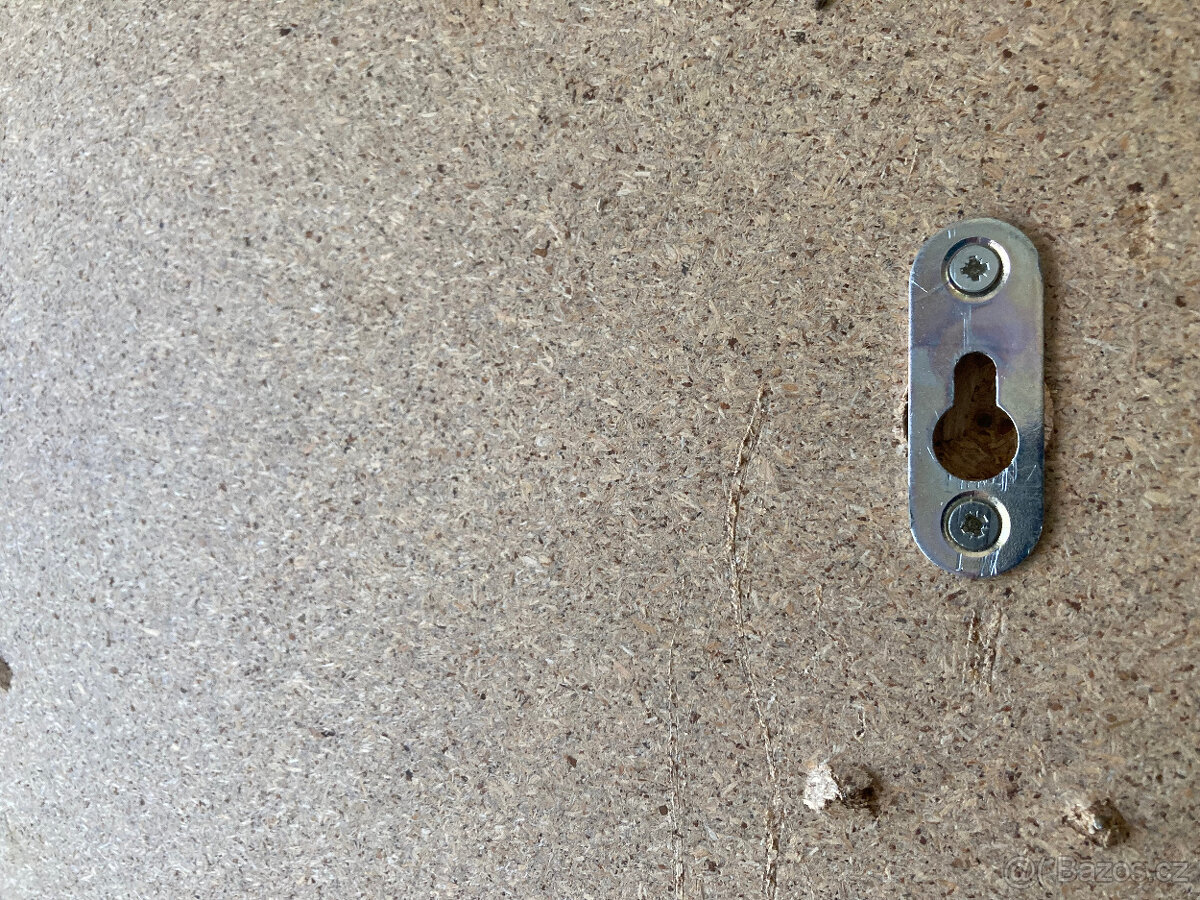 Věšák, předsíňová stěna čalouněná s háčky za 500 kč - 7