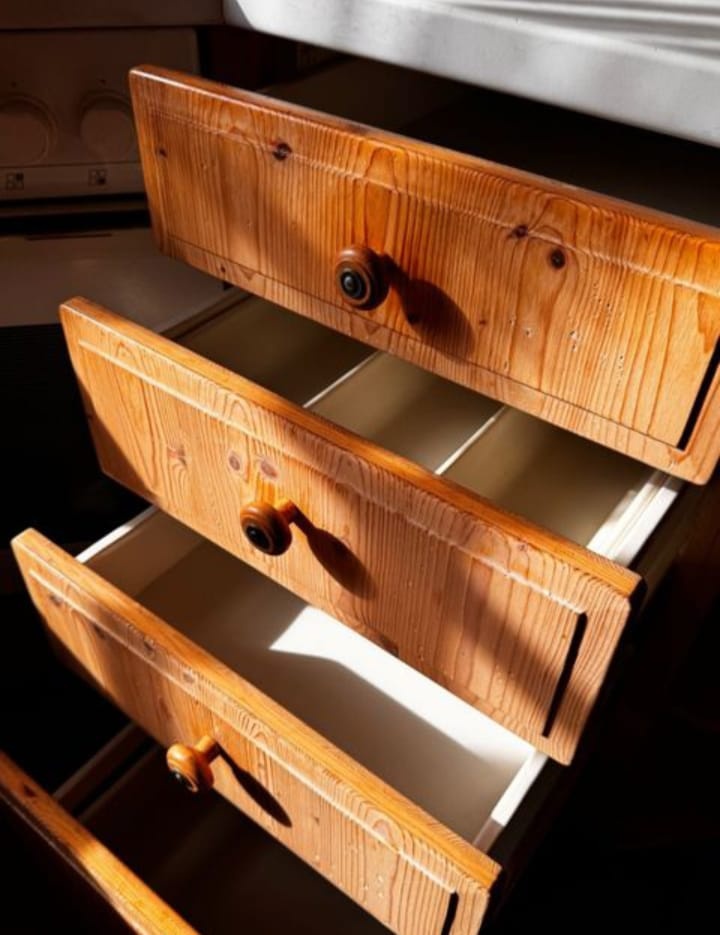 Kuchyňská linka smrk masiv se spotřebiči,5666 - 7