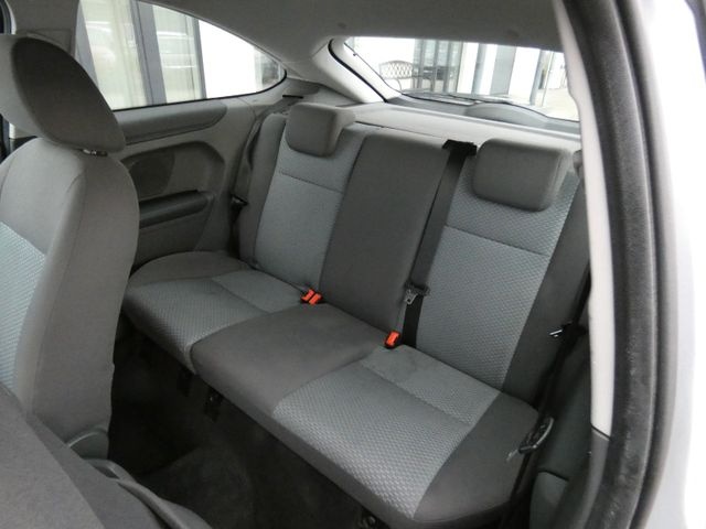 FORD FOCUS 1.6 16V FUN 3DV - 7