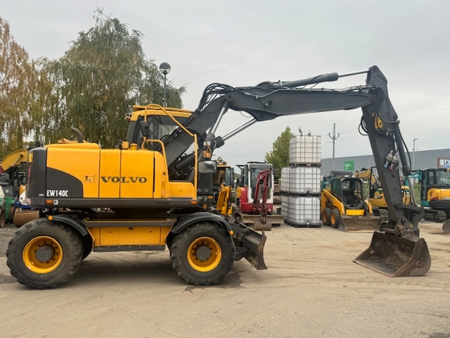 Kolový bagr Volvo EW140C - 7