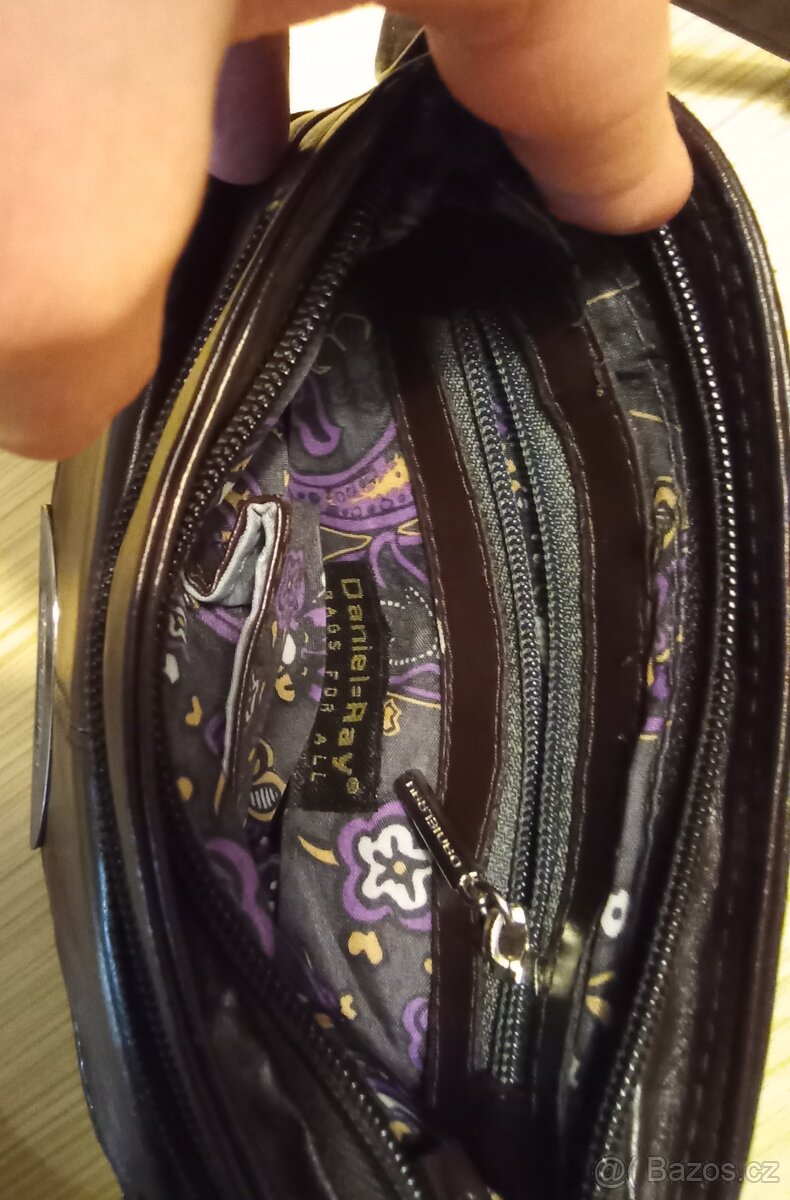 Hnědá kožená kabelka - 7