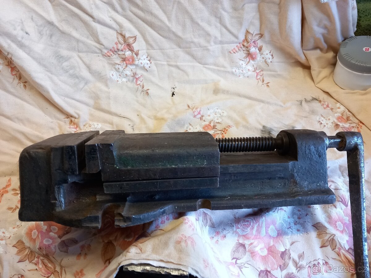 strojní svěrák - 7