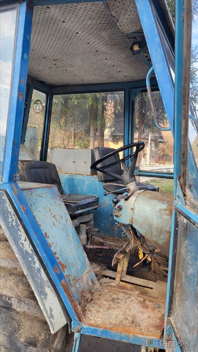 Predam traktor zetor 6911 s TP a ŠPZ - 7