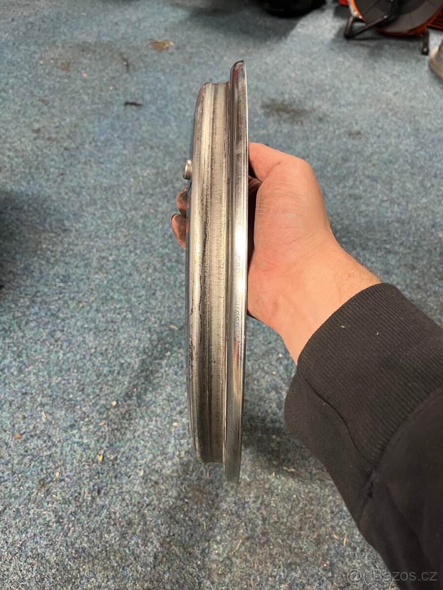 Barely a Límce alu kola R15 - 7