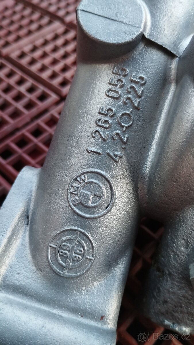 Domek termostatu motor M20 - 7