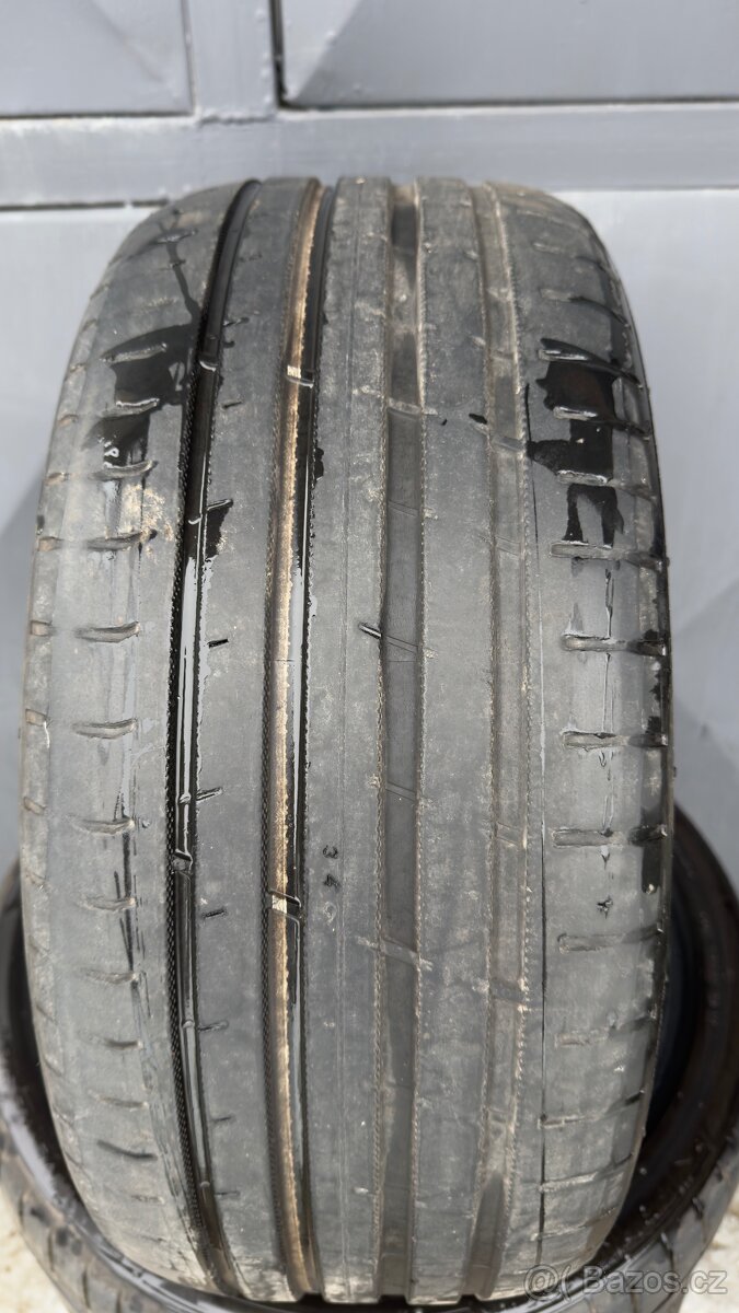 2x Hankook 255/35/18 / 2x Nokian 225/40/18 - 7