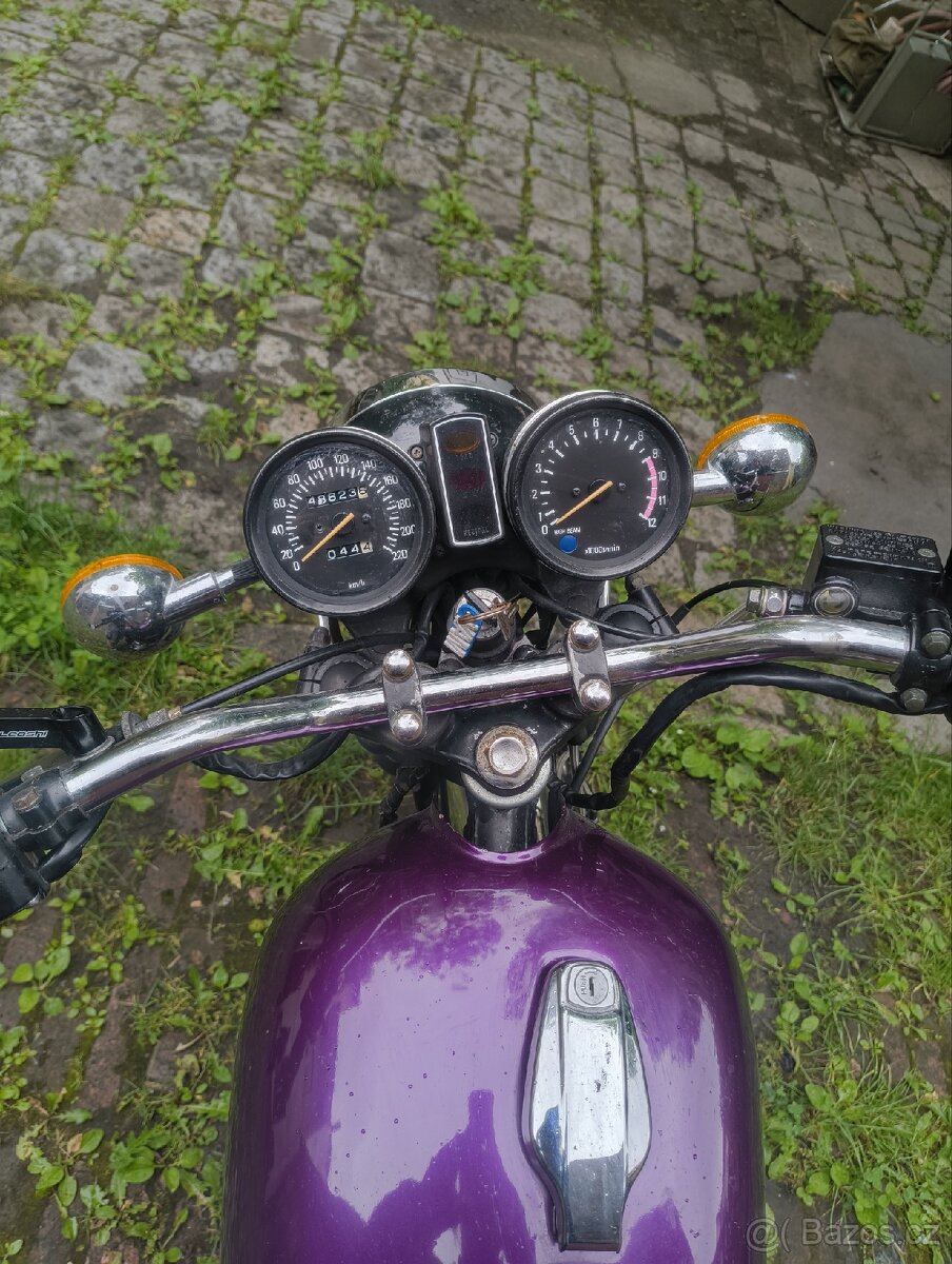 Yamaha XS 400 - 7