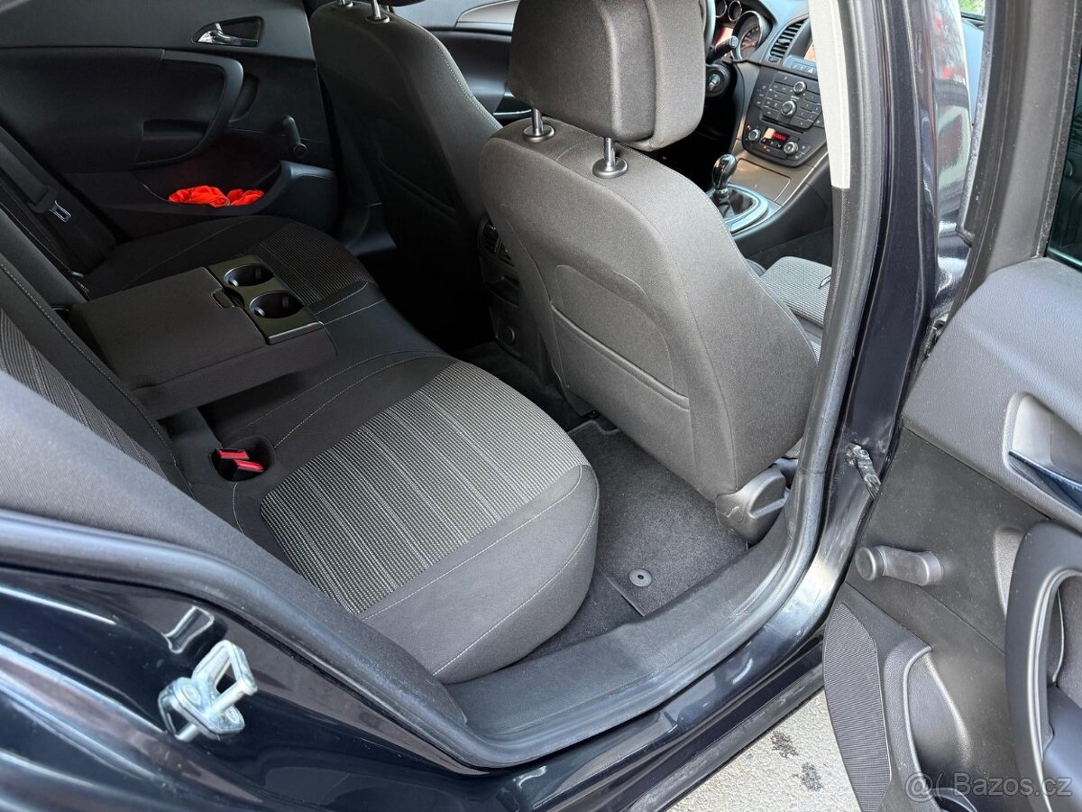 Opel Insignia 1,6i turbo - 7