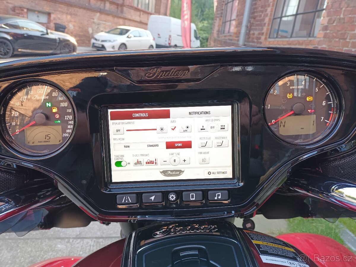 Indian Roadmaster Powerplus Limited with 112 Package - 7