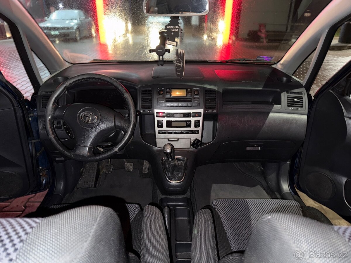 Toyota Corolla Verso – 2005 - 7