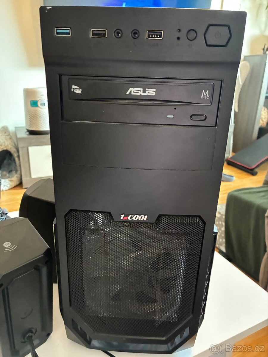 Herni počitač +příslušenství - 7