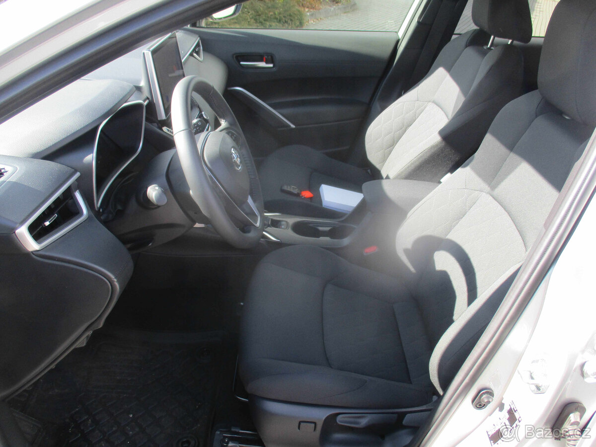 TOYOTA COROLLA CROSS AC STYLE TECH 2,0 HEV 4x4 DPH - 7