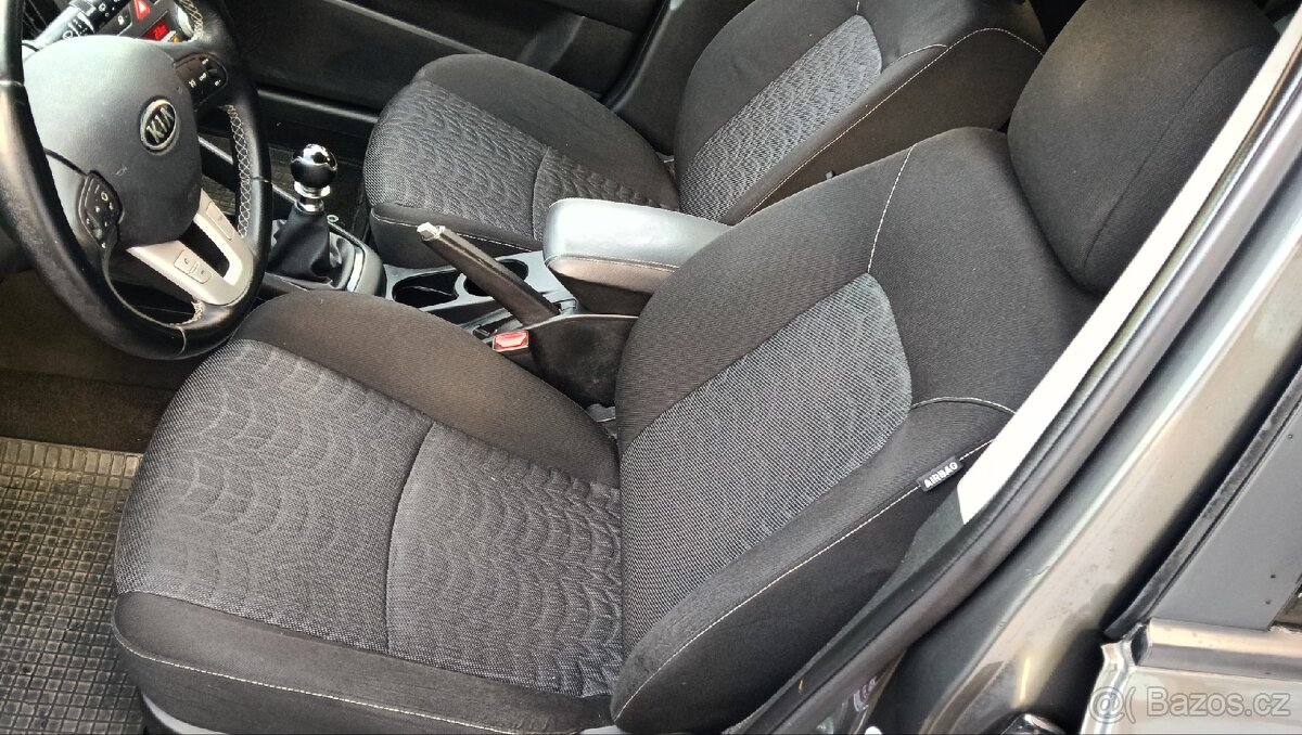 facelift Kia Ceed 2010 1,6 CRDi 1maj. v ČR, 2.zónová klima - 7