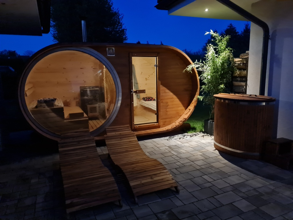 Oválná sauna s panoramatickým oknem - 7