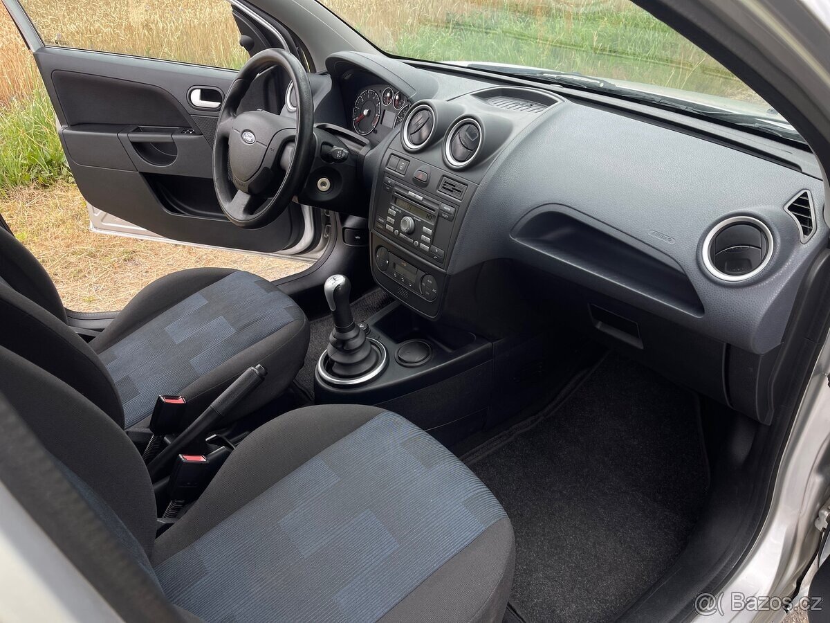 Ford Fiesta 1.4 benzín - 7