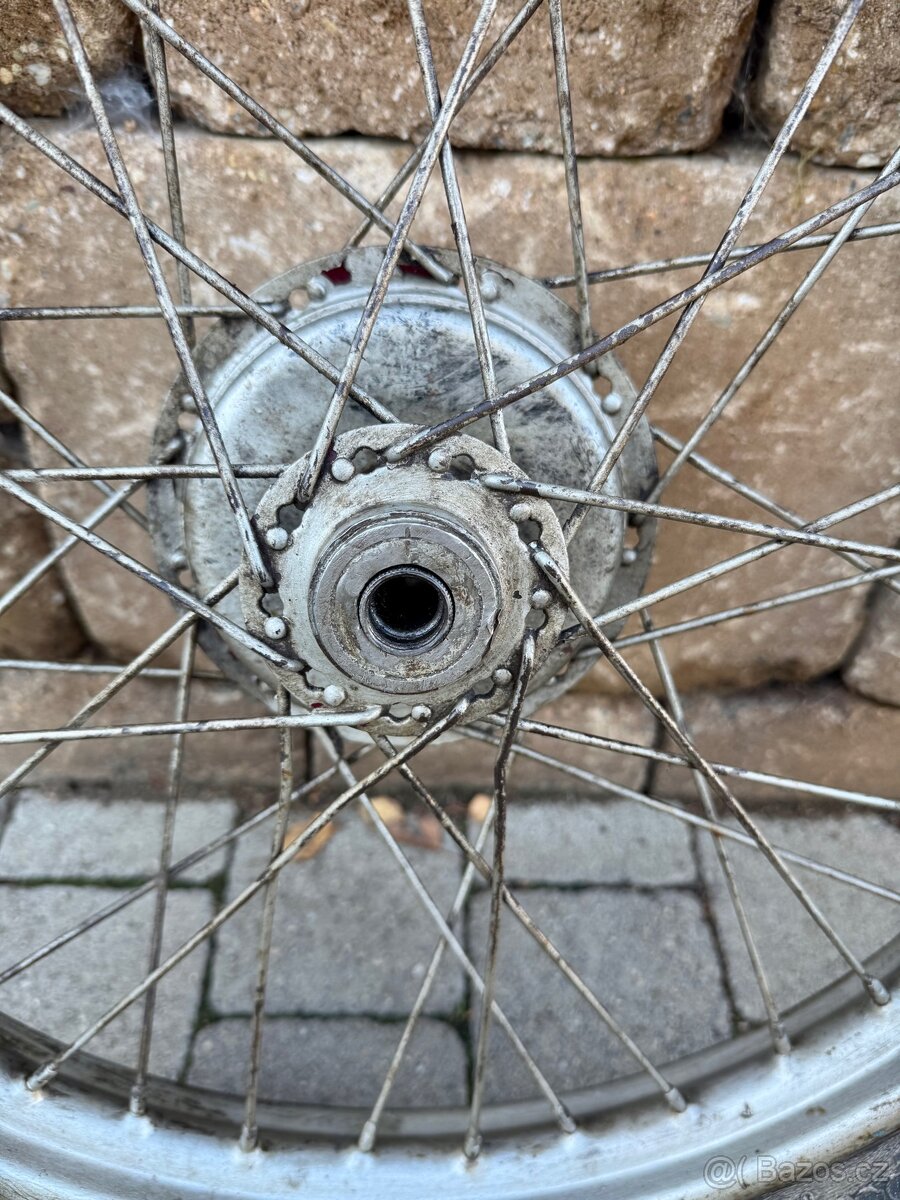 ČZ 125 T - přední a zadní kolo - 7