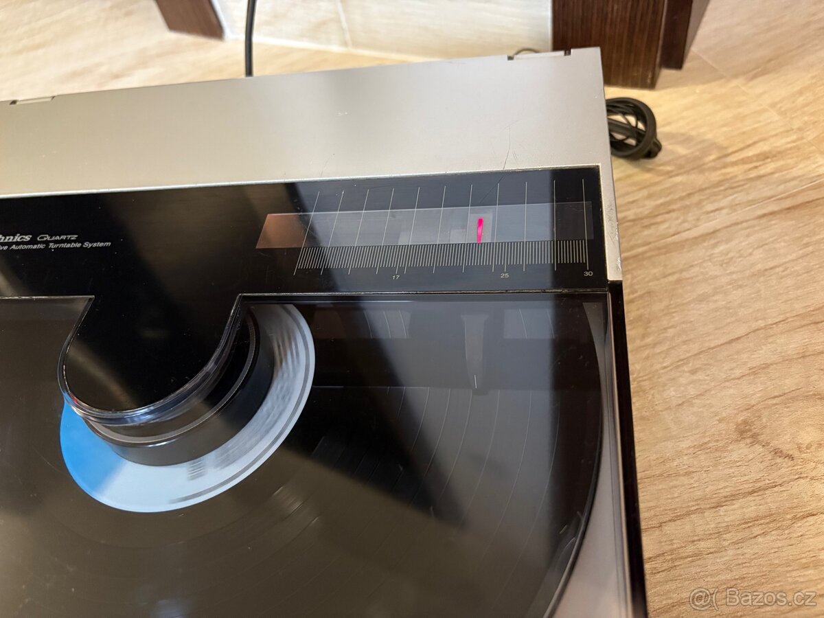 Tangenciální gramofon Technics SL-7 plný automat - 7