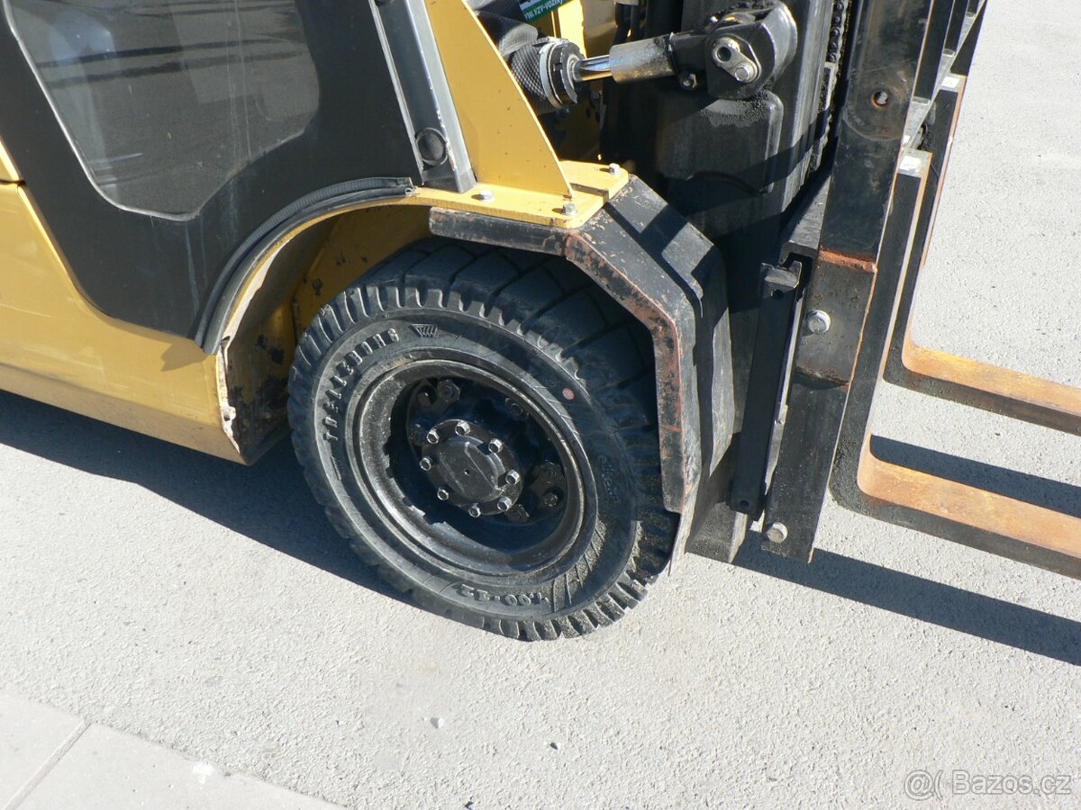 CATERPILLAR DP 25 NT diesel ,najeto 6653 Mth - 7