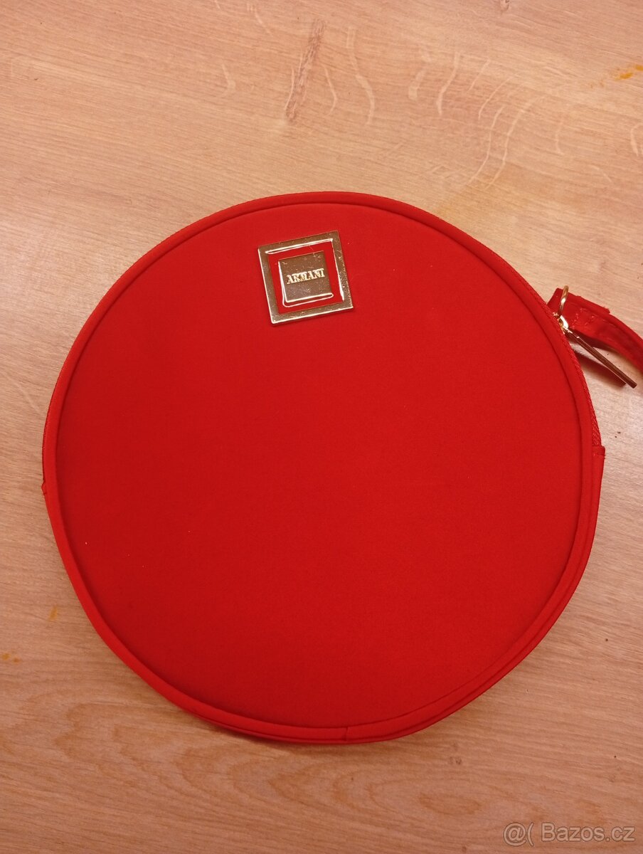 Nová kabelka Tommy Hilfiger, taštička Armani zdarma - 7