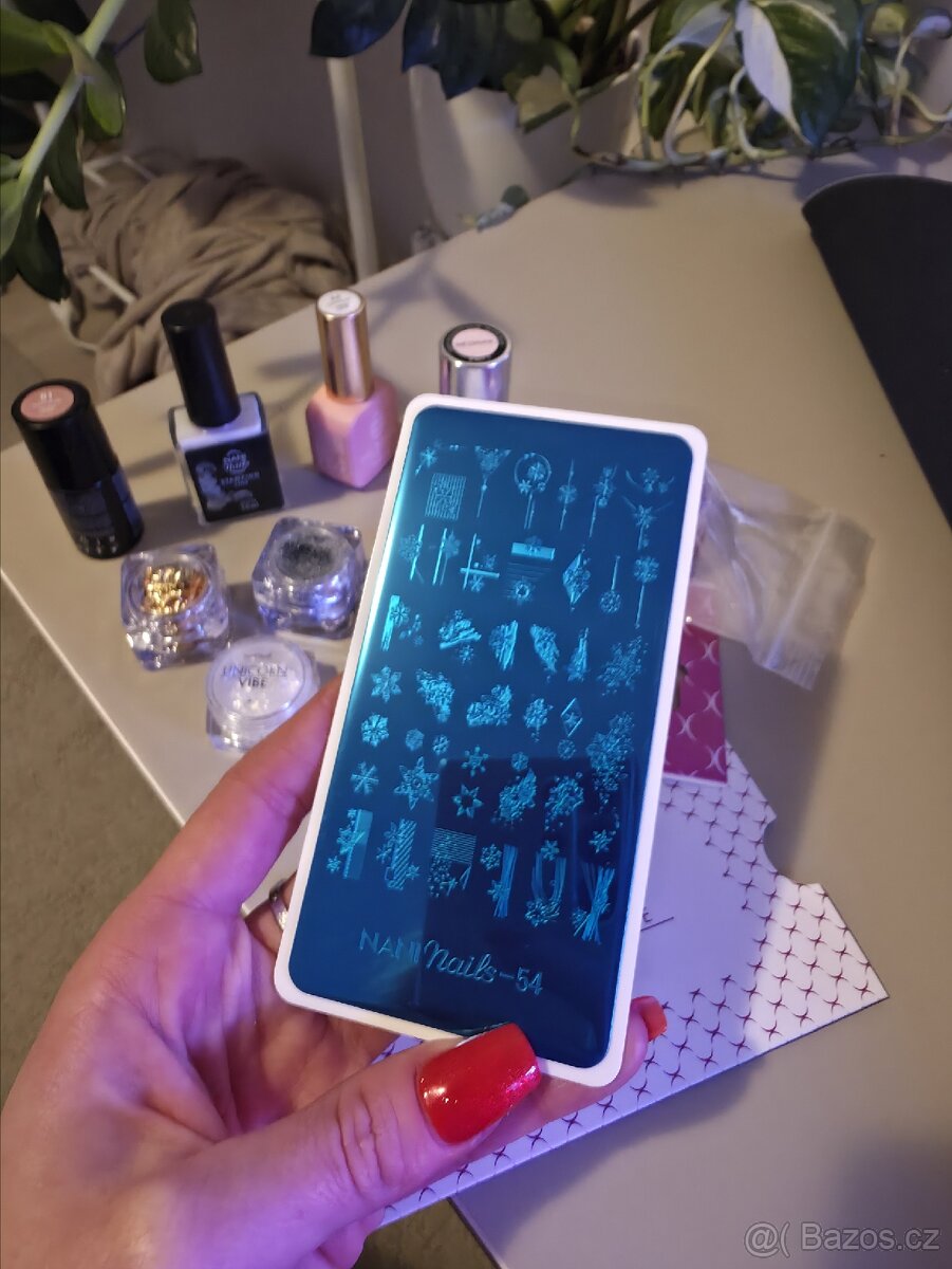 Naninails mix - laky, ozdoby v hodnote 1200 kc - 7