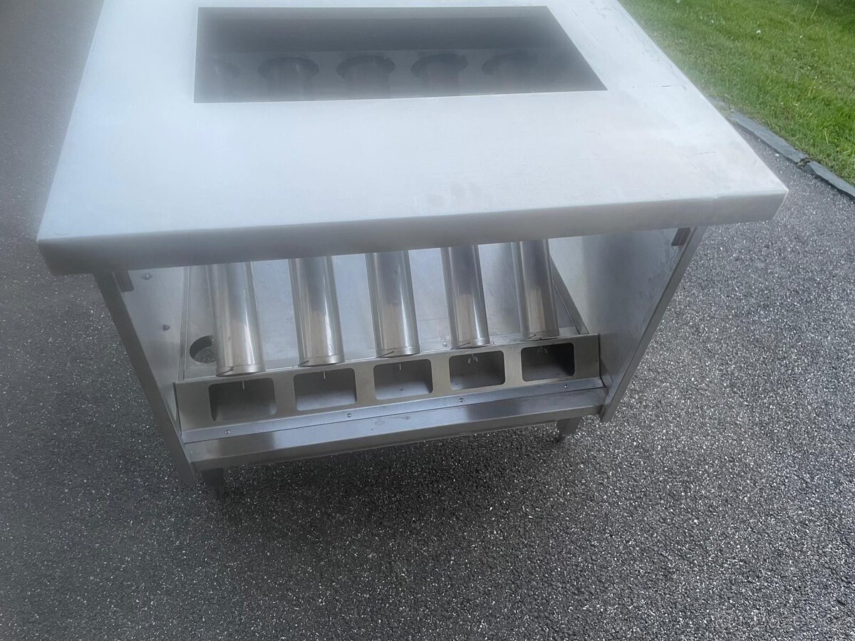 Nerezový stul s podavačem kelímků - 7