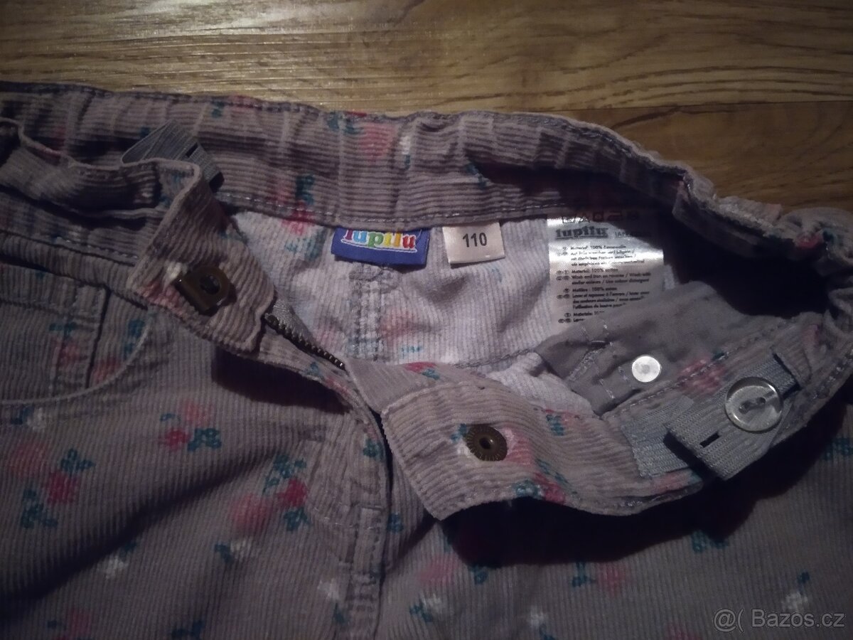 Tričko, kalhoty, saty, mikina, sukynka..holčička, 5 let - 7