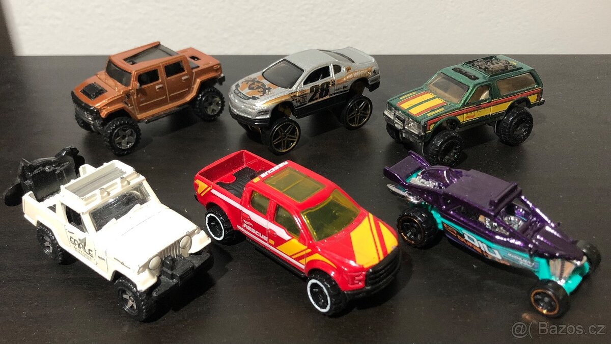 HotWheels Auticka - 7