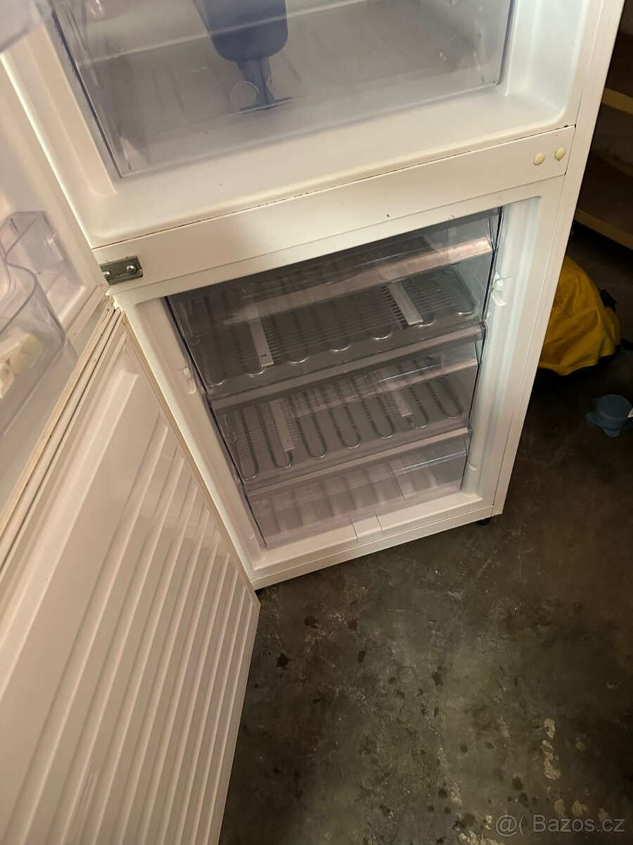 Lednice Whirlpool - 7