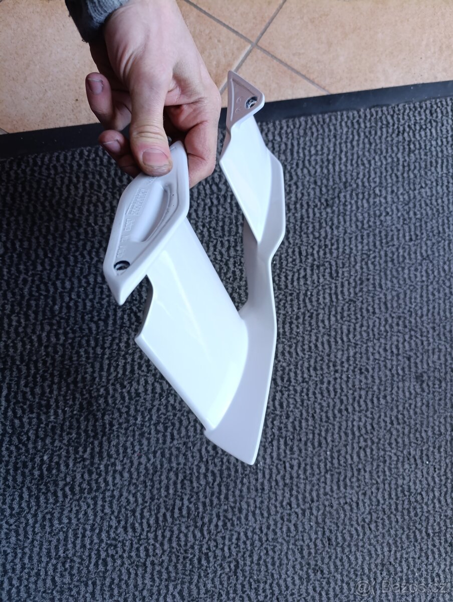 BMW m1000r křídlo levé - 7