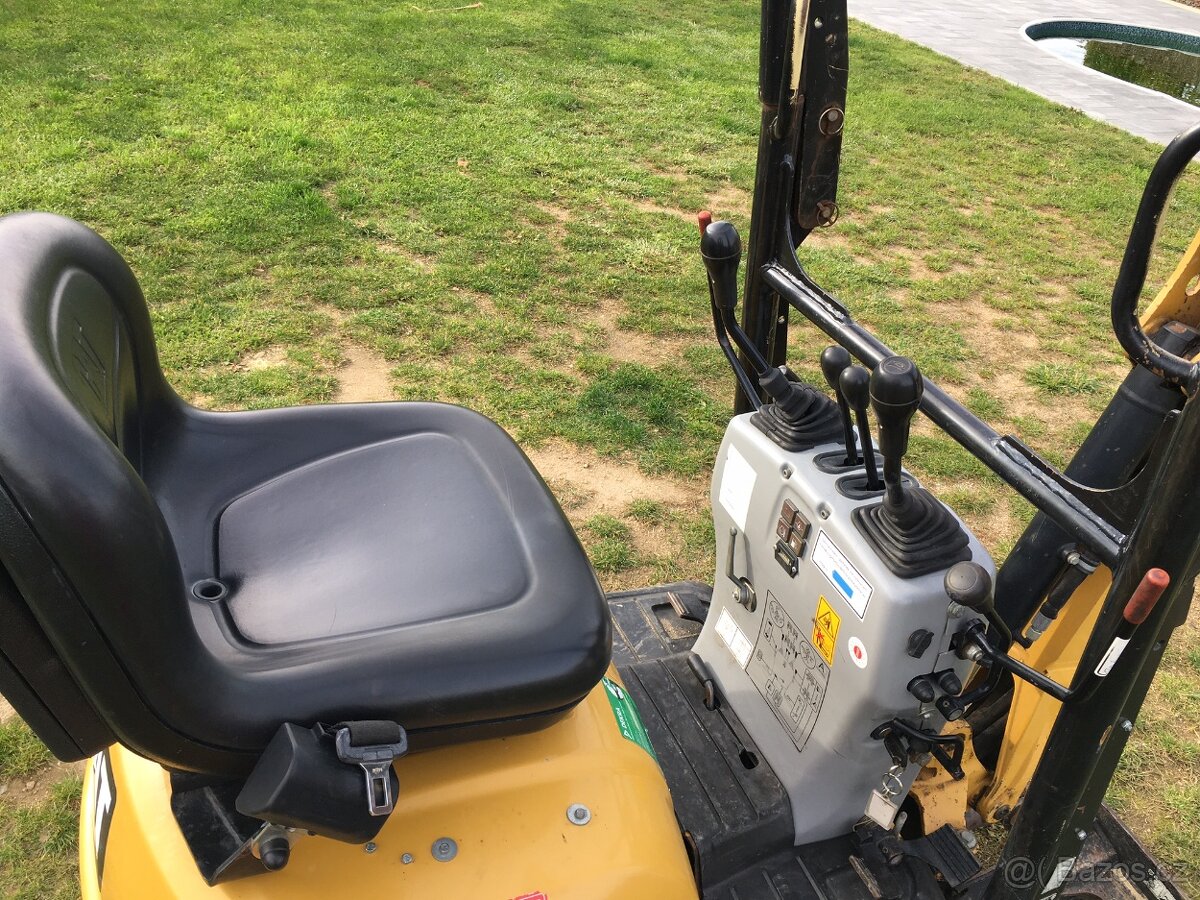 Minibagr CAT 300-9D + přívěs - 7